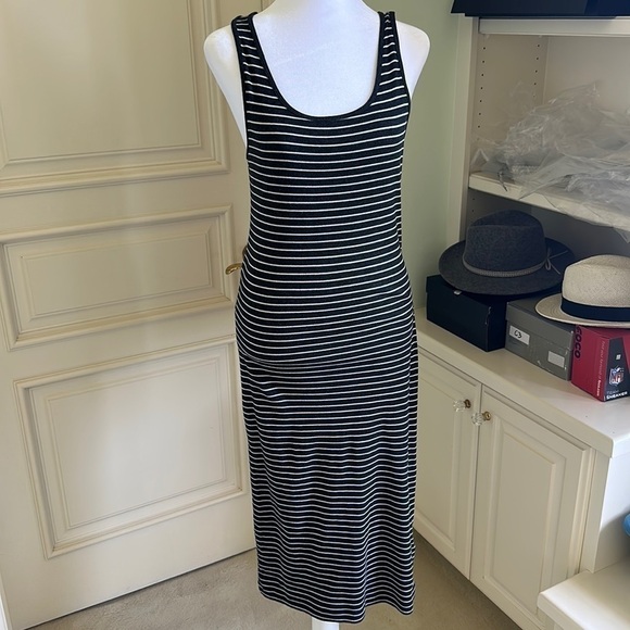 H&M Dark Grey & White Striped Rib Knit Midi Dress - Picture 2 of 6